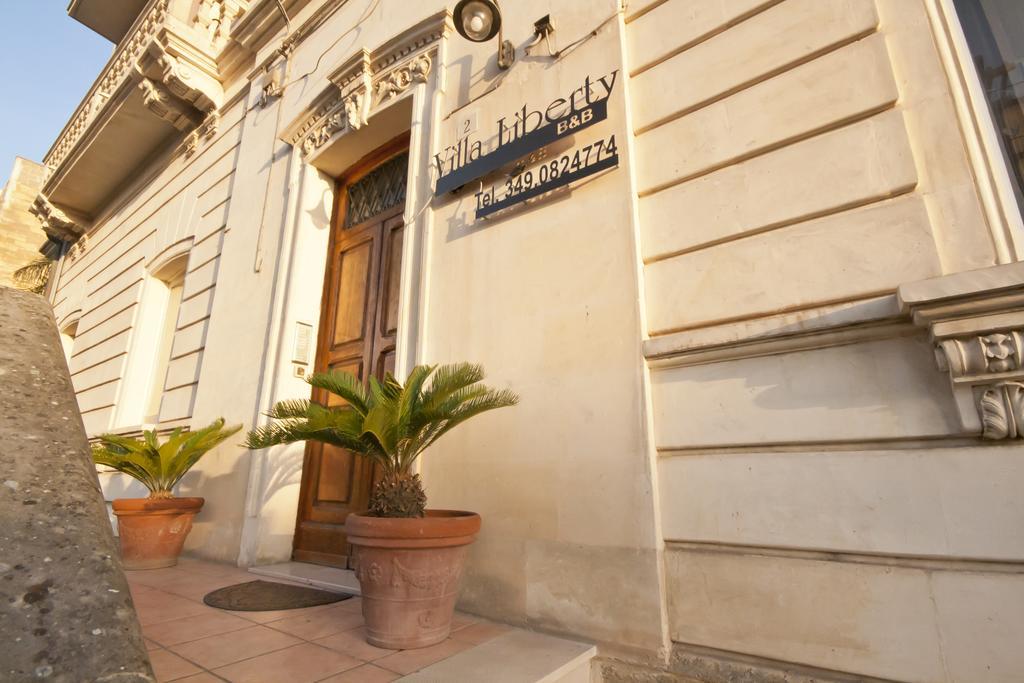 לצ'ה Villa Liberty Palazzo Gigante מראה חיצוני תמונה